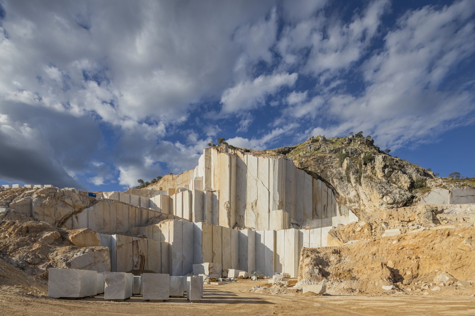 WhatsApp Image 2025-06-12 at 17.42.06.jpeg